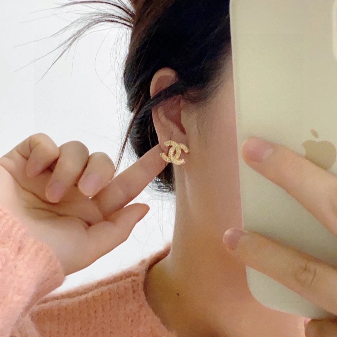 Chanel gold-tone small pearl earrings  